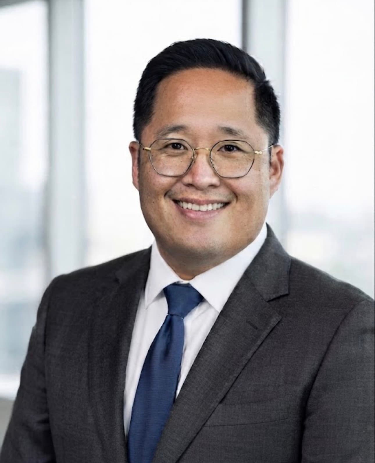 Anthony Huynh, Executive Branch Manager at Elevate Mortgage